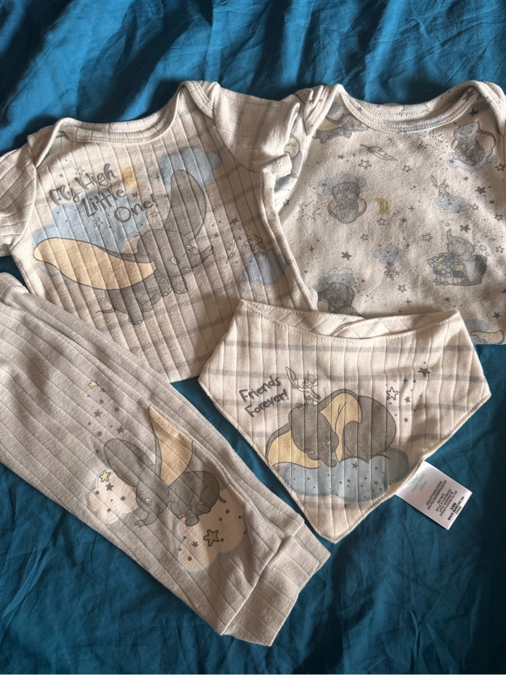 Disney Dumbo Sleepwear w/ Bib Set 3-6m